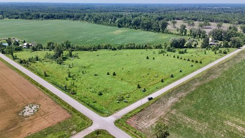 LAND - Au Gres, MI