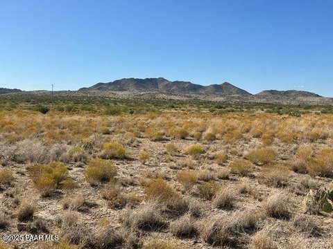 Arizona Land Bordering State Trust
