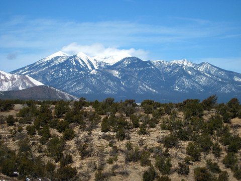 Land with Panoramic Mountain Views