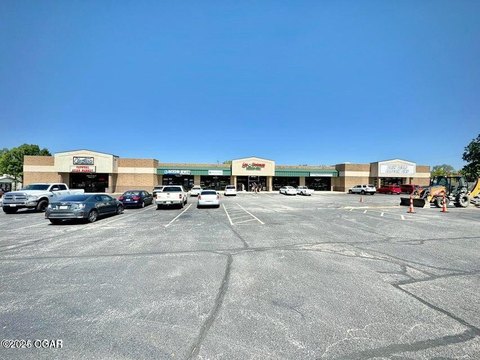 Versatile Commercial Property in Joplin