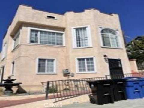 Six-Bedroom Duplex