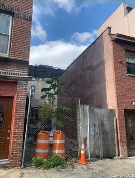Land, Brooklyn, NY