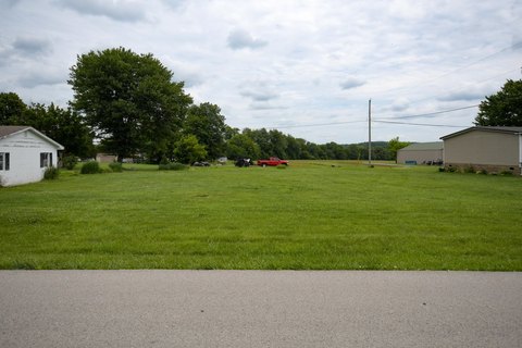 LAND - Jeffersonville, KY