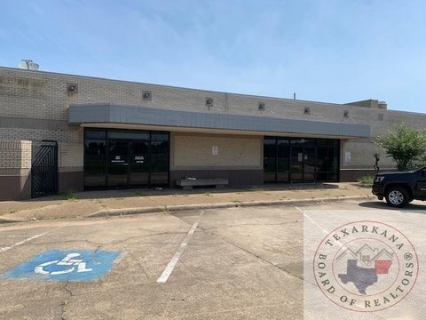 Restaurant Property with I-30 Exposure