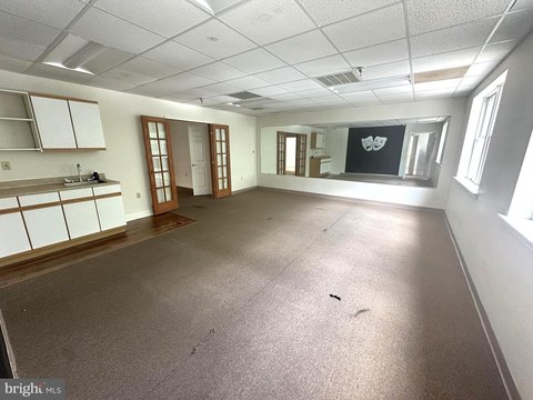 La Plata Office Space Available