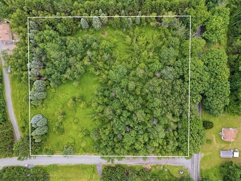 Land, Canadensis, PA