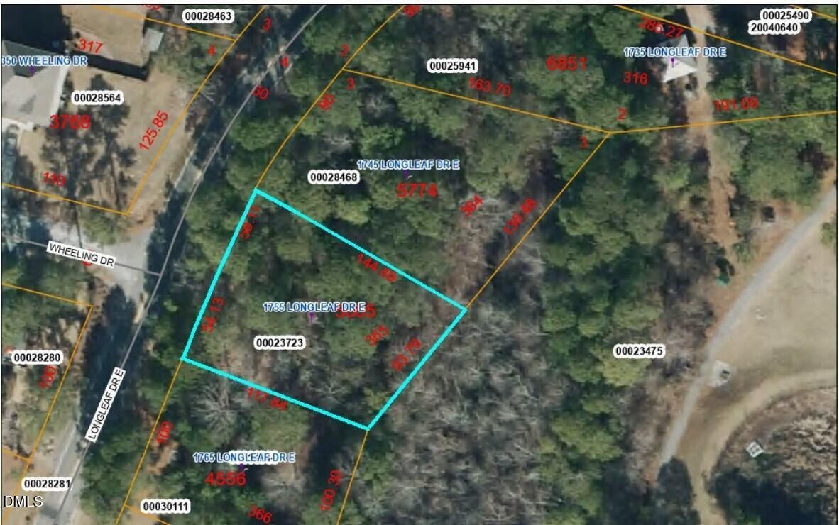 Land in Desirable Pinehurst Location