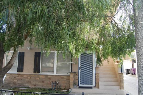 Multifamily Apartment Building