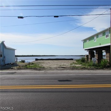 LAND - Matlacha, FL