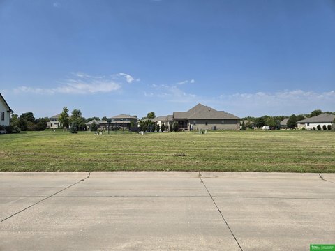 Residential Lot in Deer Pointe
