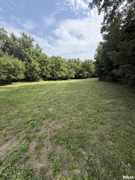 LAND - Chatham, IL