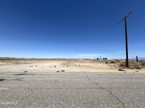 Land, Lancaster, CA