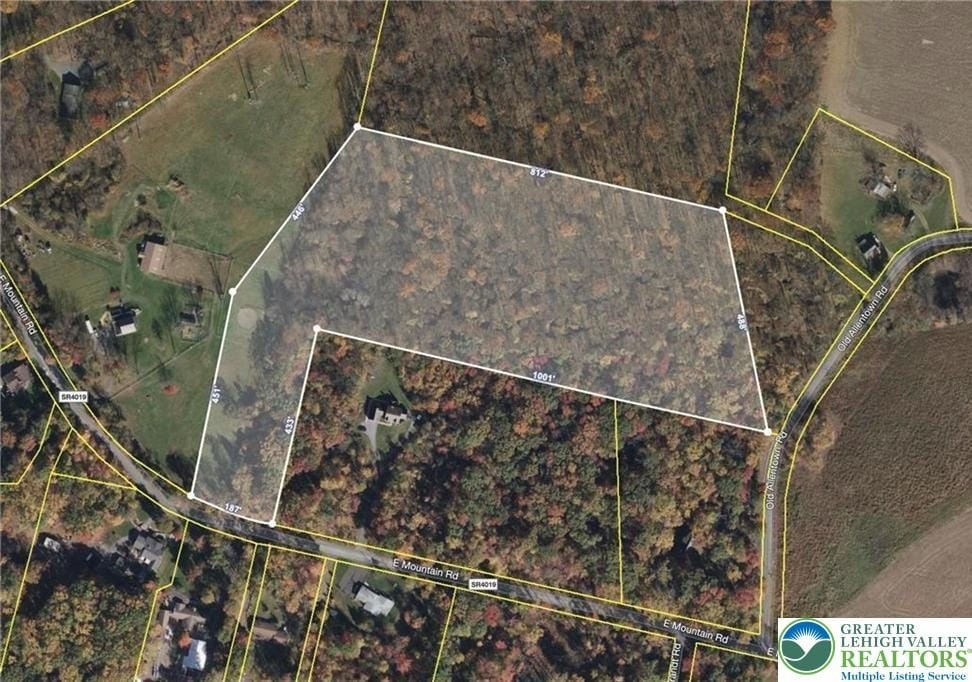Large Land Parcel Near Blue Mountain