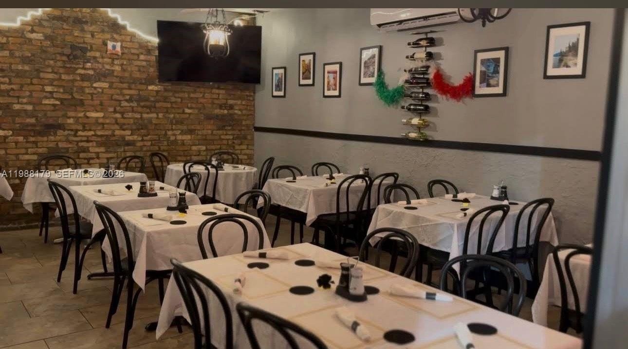 Turnkey Restaurant Opportunity in Deerfield