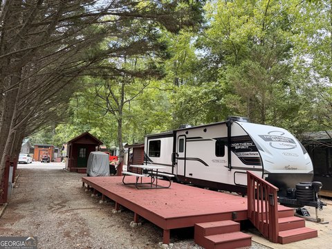 Dual-Hookup Campground Lot