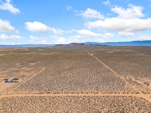 Land, Los Lunas, NM
