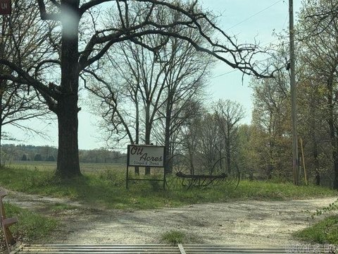 128-Acre Working Cattle Farm