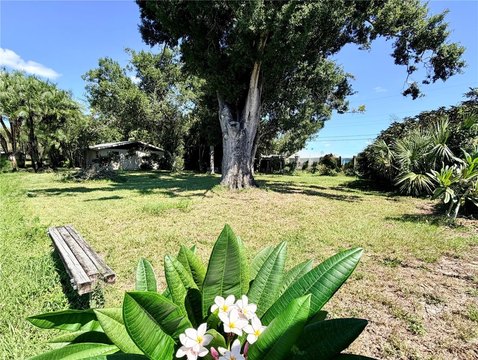 Land, VENICE, FL