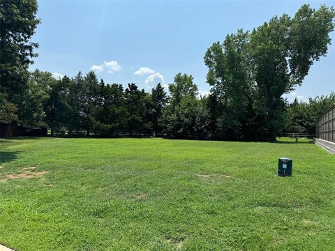 LAND - Edmond, OK