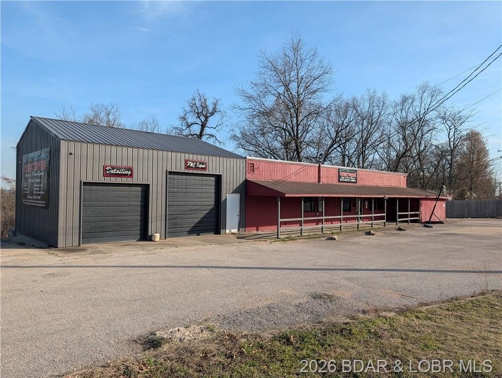 Warehouse/Shop on Highway 7