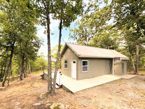 90 Acres Mountain Retreat, Cabin