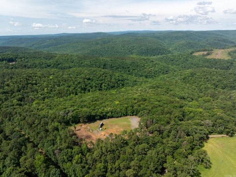 LAND - Clinton, AR