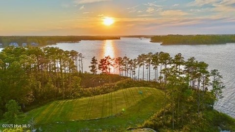 Land, Oriental, NC