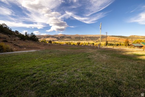 6.65 Acres in Dry Fork