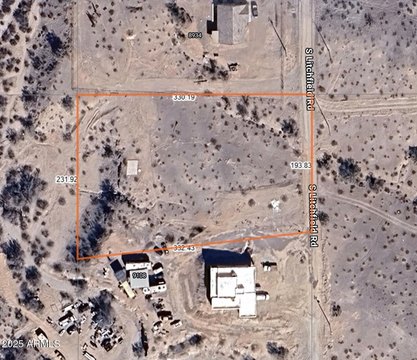 Residential Land in Goodyear, AZ