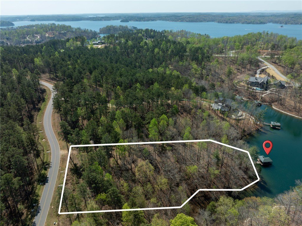 Waterfront Homesite in Keowee Springs