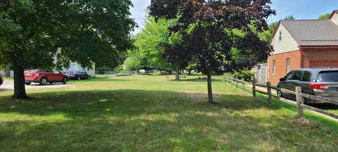 Buildable Lot Near Mona Lake