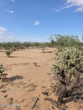 LAND - Tucson, AZ
