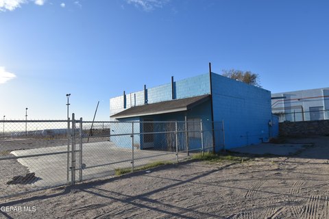 Gated Acre with Office Space