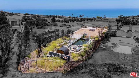 LAND - Malibu, CA