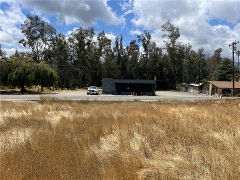 Commercially Zoned Lakefront Land