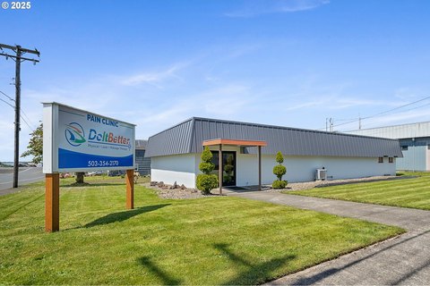 Renovated Commercial Building on Hwy 101