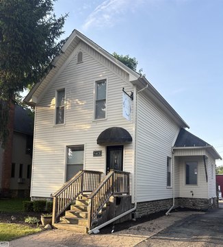 Updated Office Building with ADA Ramp