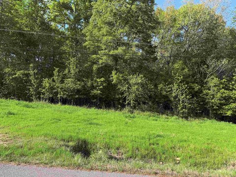 Land in Tuscumbia, Alabama
