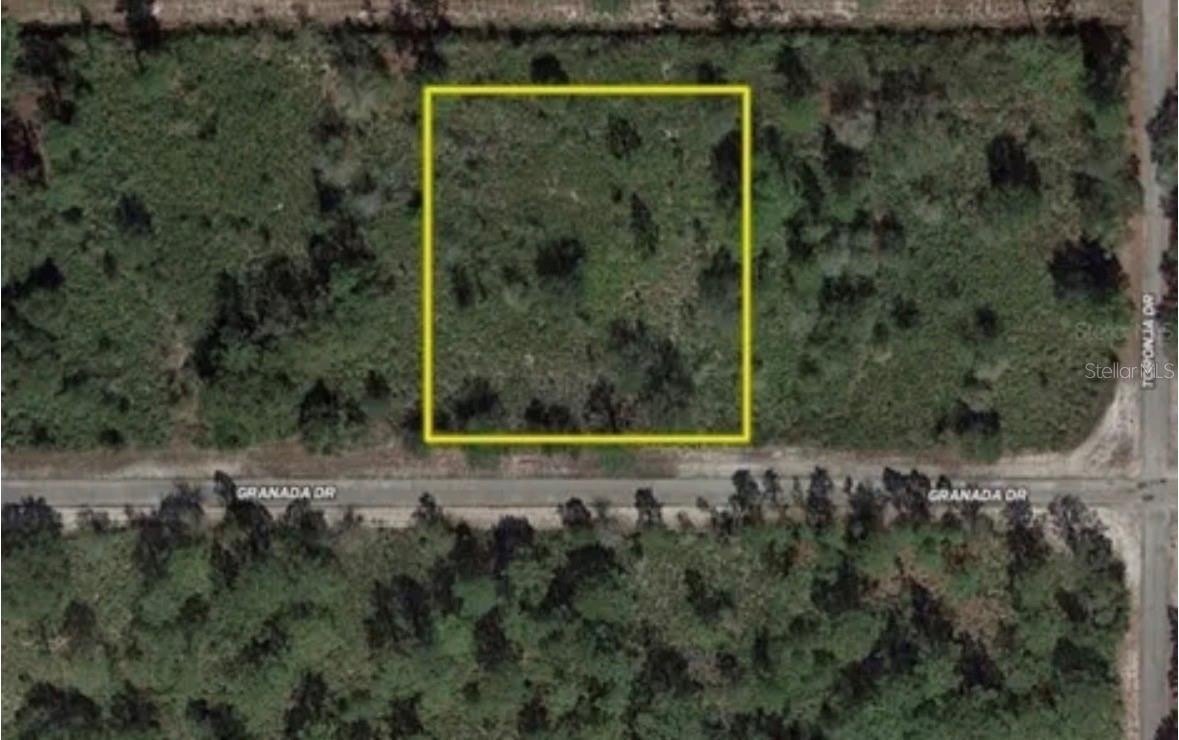 Acre Homesite in Lake Community