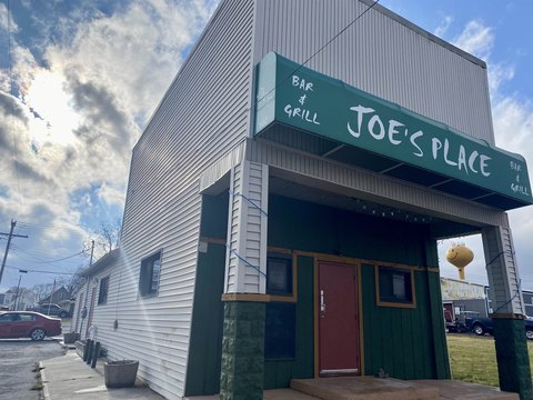 Bar and Restaurant with Liquor License