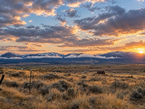 Land, Corvallis, MT