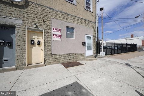 Updated Multifamily Property in Camden