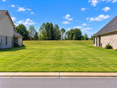 Land, Oakland, TN