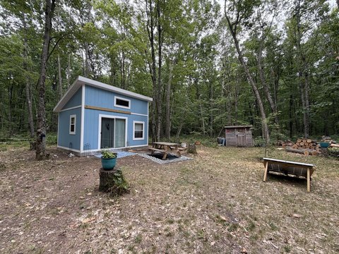 LAND - Irons, MI