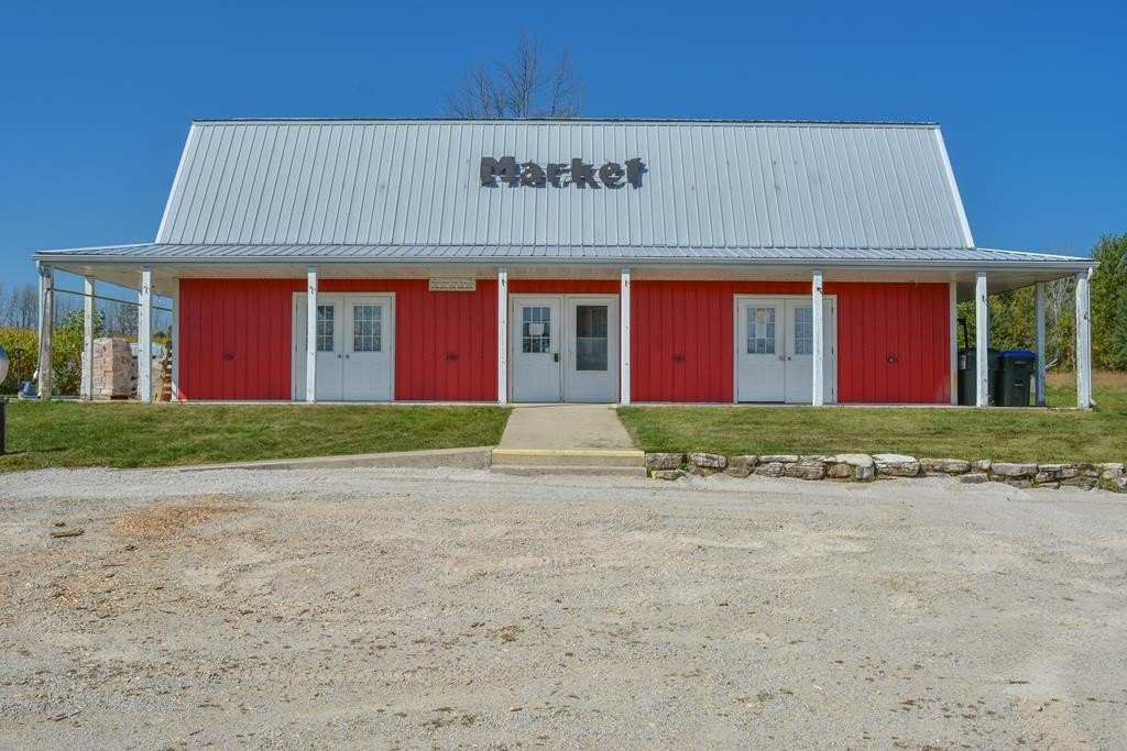 Sturgeon Bay Mixed-Use Commercial Property