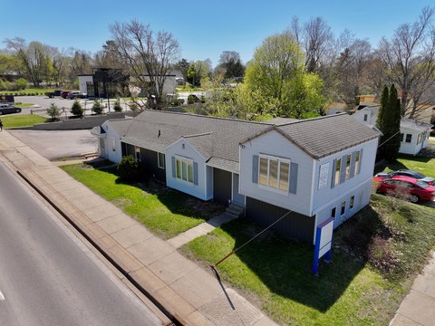 Well-Maintained Office Building in Cadillac