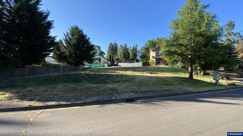 Residential Lot in South Salem