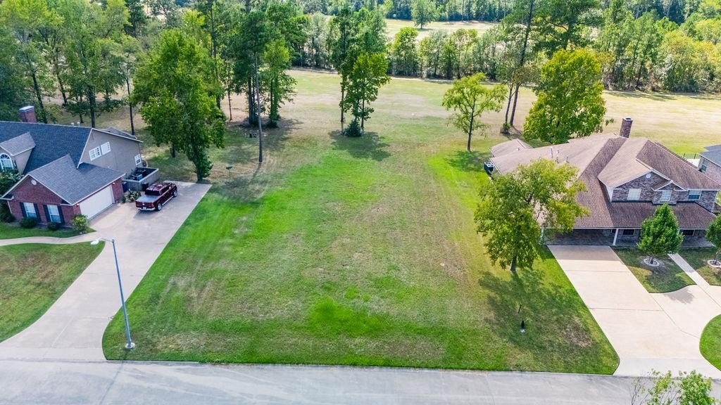 Residential Lot in Deer Trace