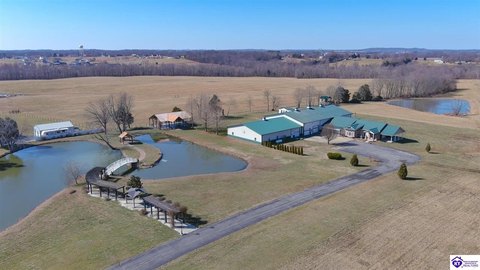 Kentucky Aviation Estate with Runway