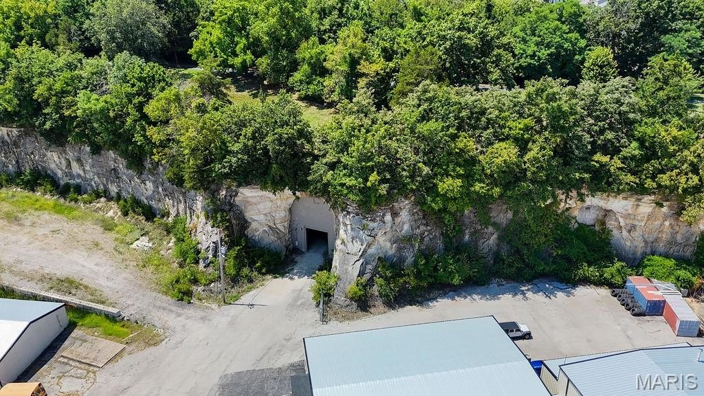 20 Cave Industrial Dr, Crystal City, MO 63019
